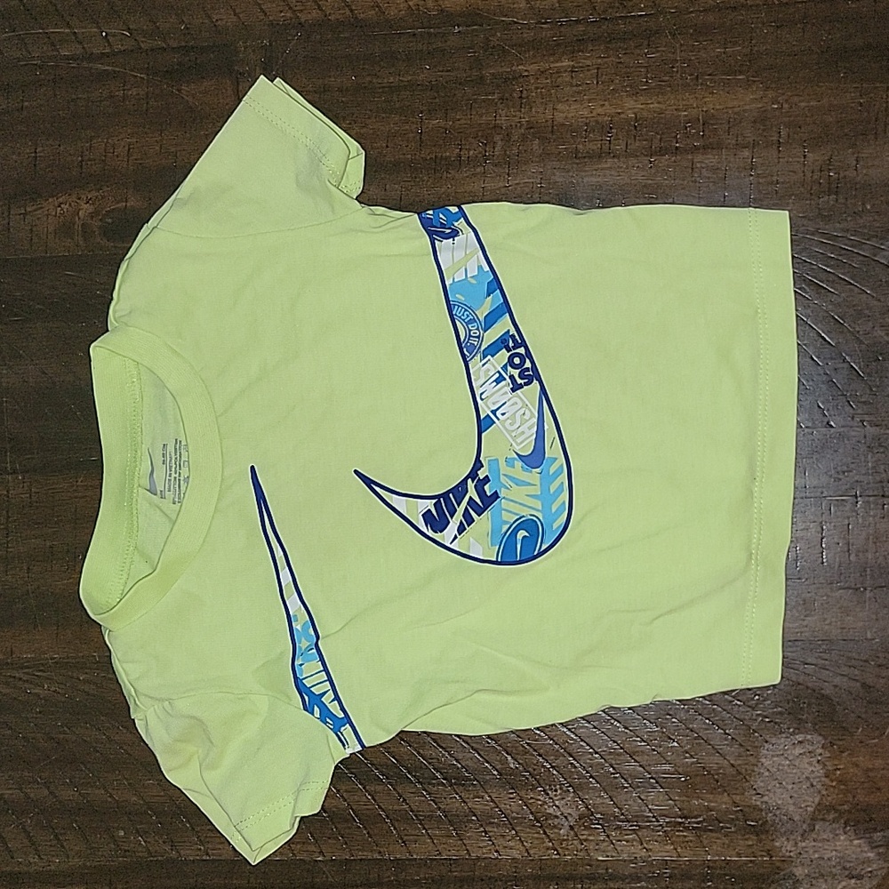 Nike Boy Tshirt Size 24 months Toddler Baby Kids